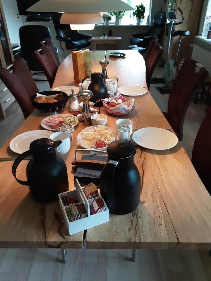 Bed and Breakfast Tjornely Ostervra Exterior foto